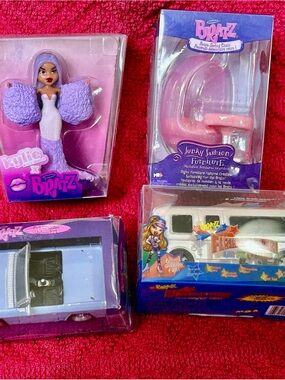 Bratz Mini Brands Lot
